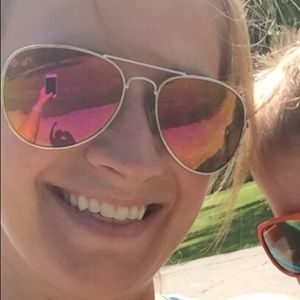 Meet your Posher, Amber